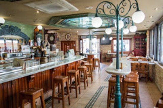 Cervecería Cruz Blanca El Mesón